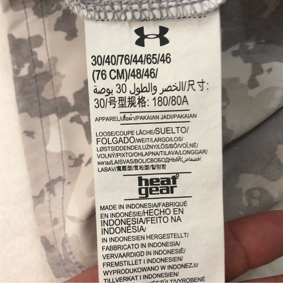 Under Armour Storm HeatGear Loose Snow White Camo Swim Board Shorts Mens 30. - Picture 9 of 10